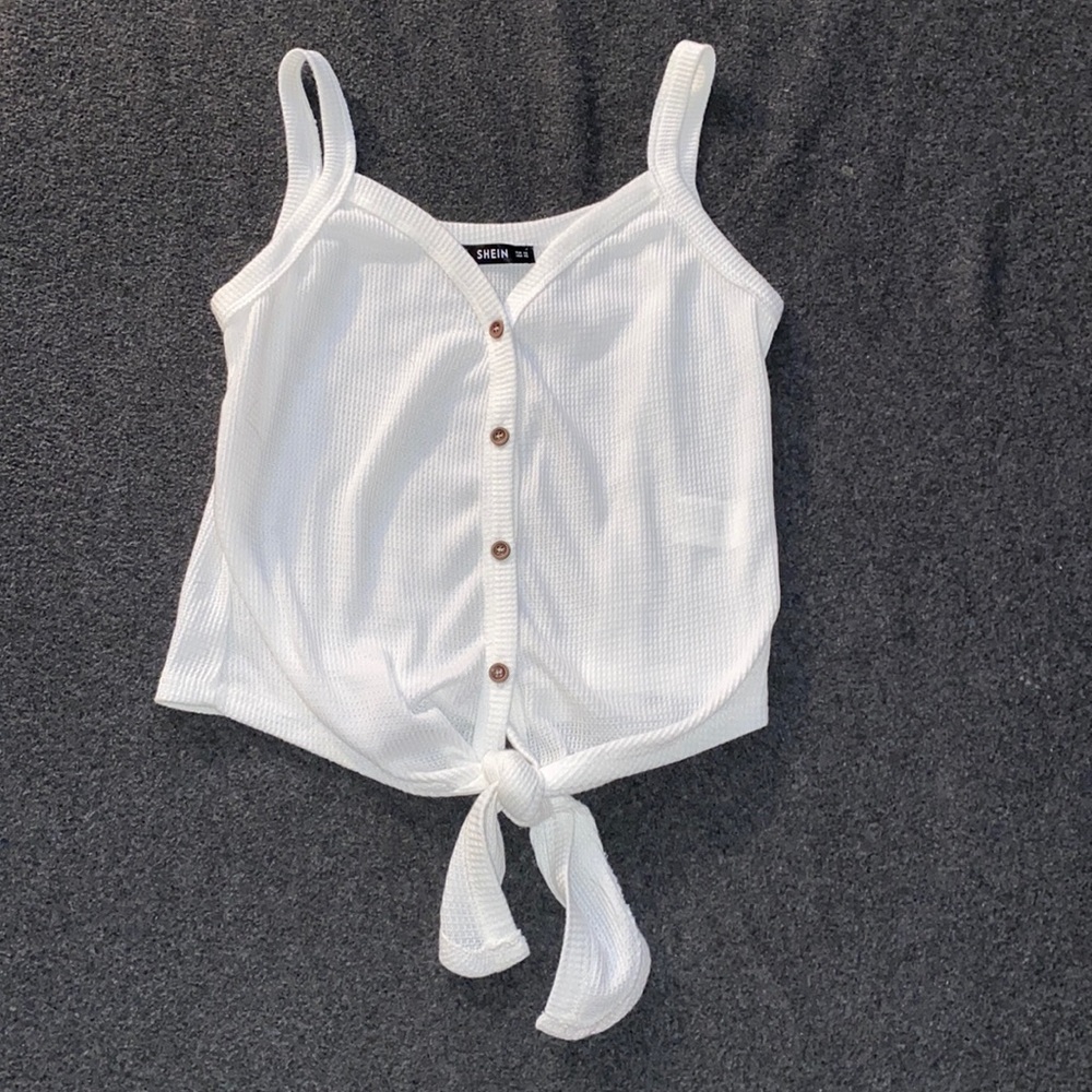 white shein tank top!!